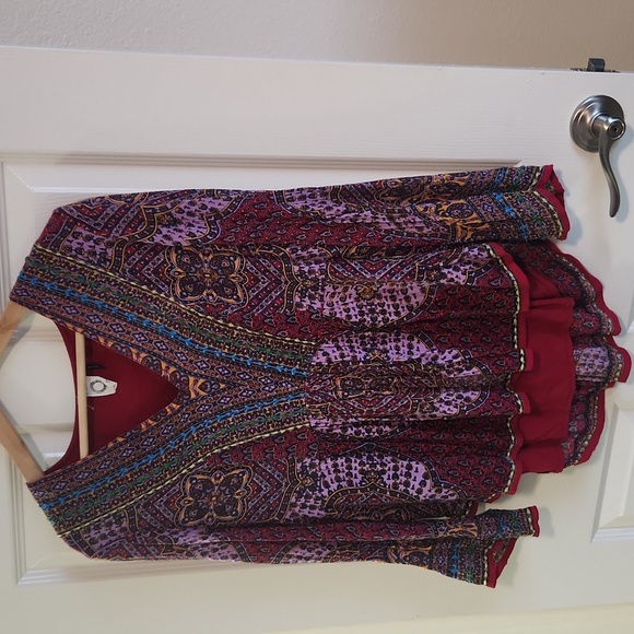 Anthropologie Akemi + Kin Flowy Top Small - Picture 2 of 6